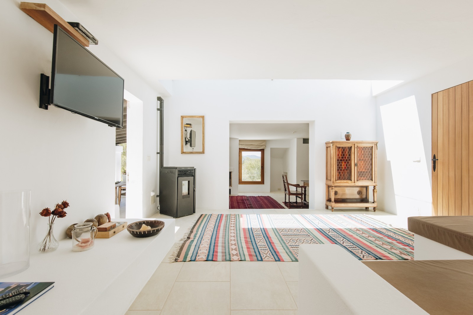Resa estates finca tourist license sale ibiza living 3.jpg